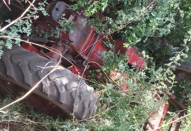 Tractor fell into well for accidentally