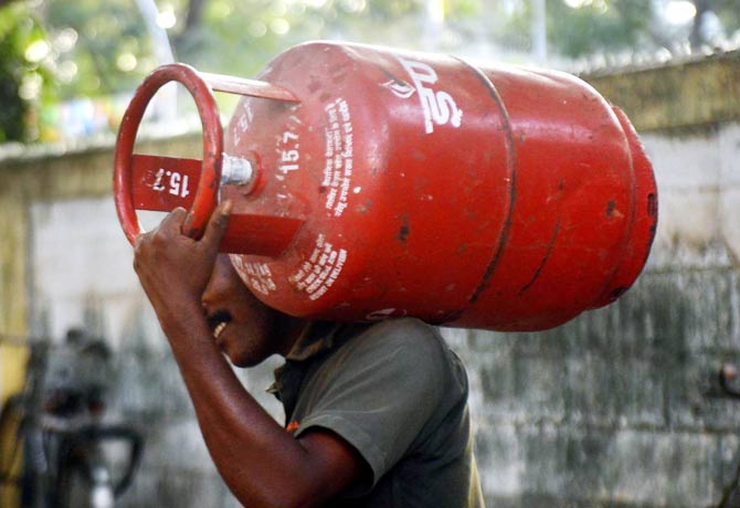 LPG Gas Cylinder price hiked by Rs 25