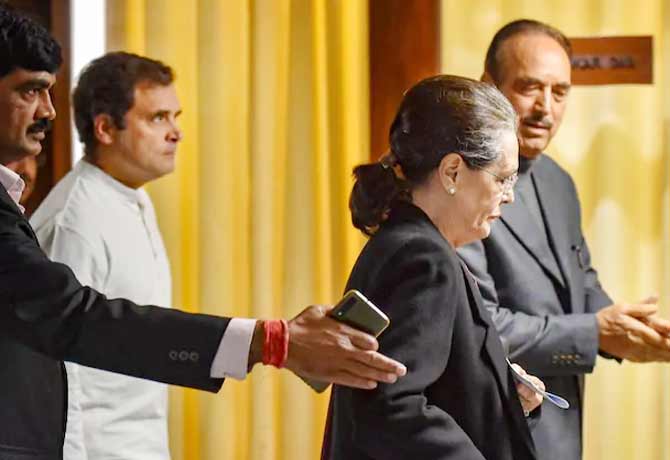 Sonia Gandhi Meeting Ended with Dissident Leaders