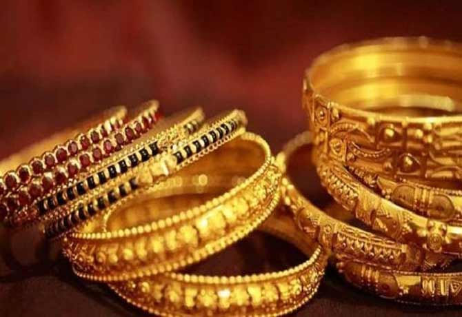 Gold stolen in SR Nagar Police limits