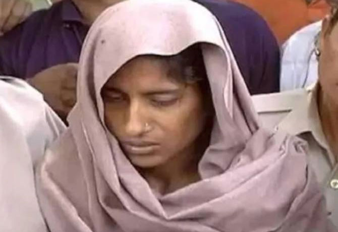 Accused women hanged in uttarpradesh