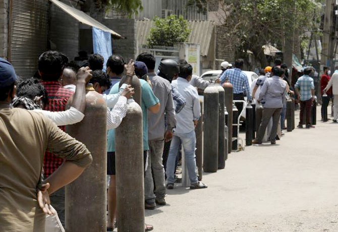 Will hang anyone blocking Oxygen: Delhi HC