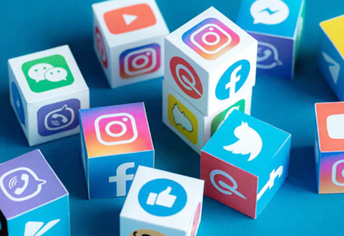 Controversy between the center and social media
