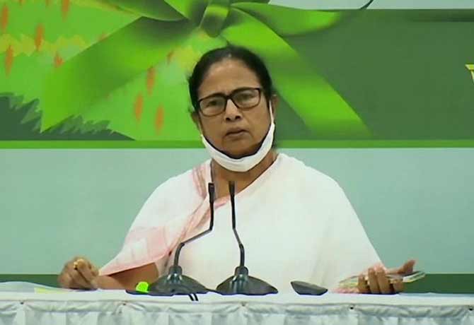 Centre can't control Twitter Says Mamata Banerjee