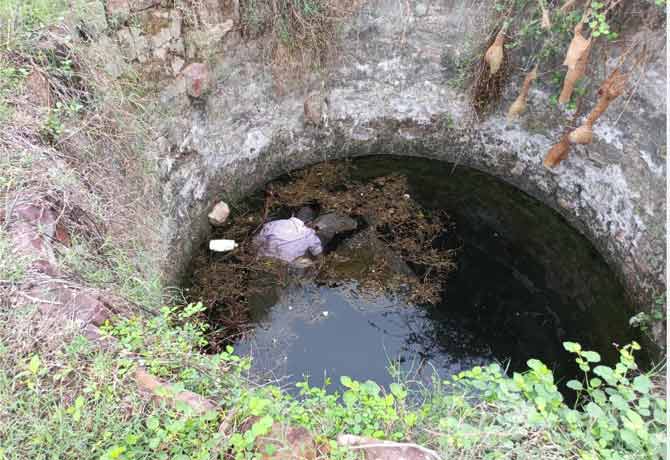 Man dead after fell into well
