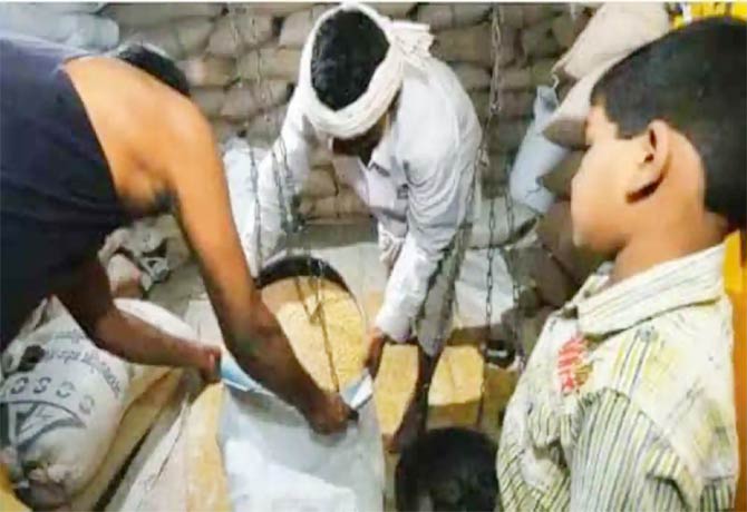 TS Govt to replacement of ration dealers