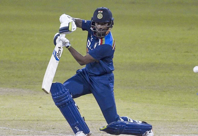 India towards Victory against Sri Lanka in 1st ODI