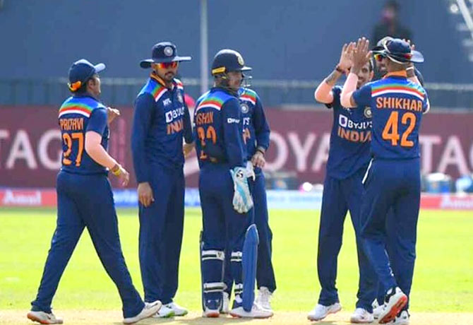 IND vs SL: SL has gone 6th Wicket at 186