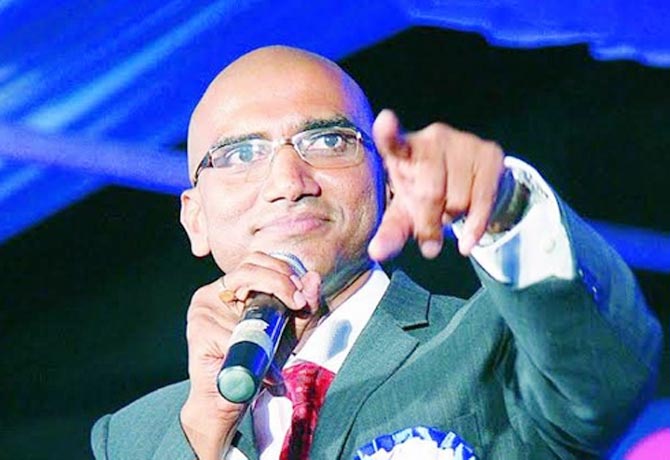 RS Praveen Kumar will join BSP tomorrow