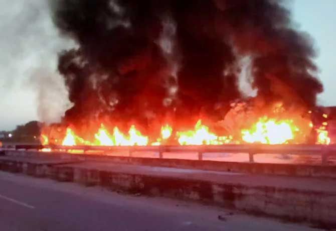 4 burnt to death in road accident in Rajasthan