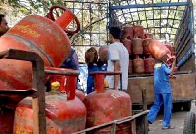 Domestic Gas Cylinder price hiked by Rs 3.50
