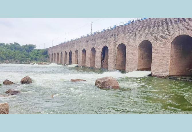 Lifting of Himayat Sagar Reservoir Gates