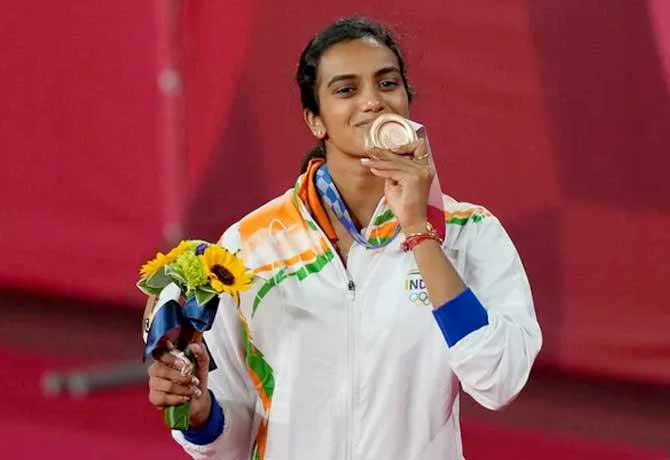 AP Govt announces rs 30 lakh cash prize to PV Sindhu