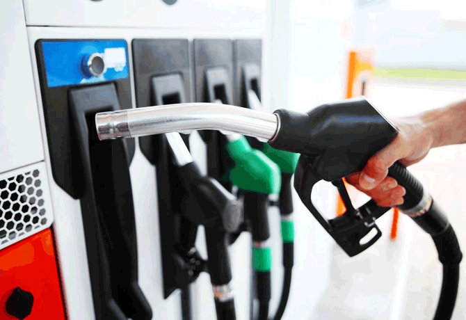 Maharashtra Govt VAT Reduction on Petrol and Diesel