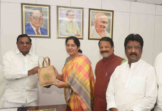 Giri brand products give to chairmen