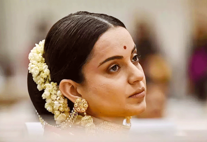 Kangana Ranaut offers to return Padma Shri