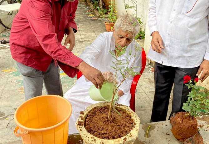 Green India Challenge: Chukka Ramaiah plant saplings