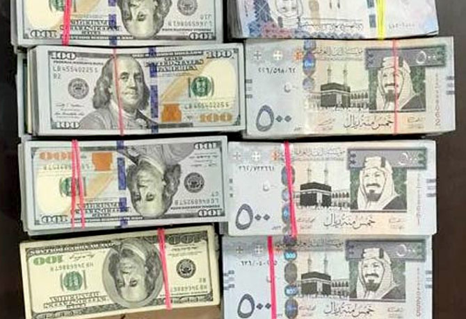 Foreign Currency seized at Delhi Airport