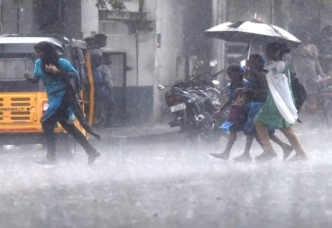 Rain in many parts of Hyderabad