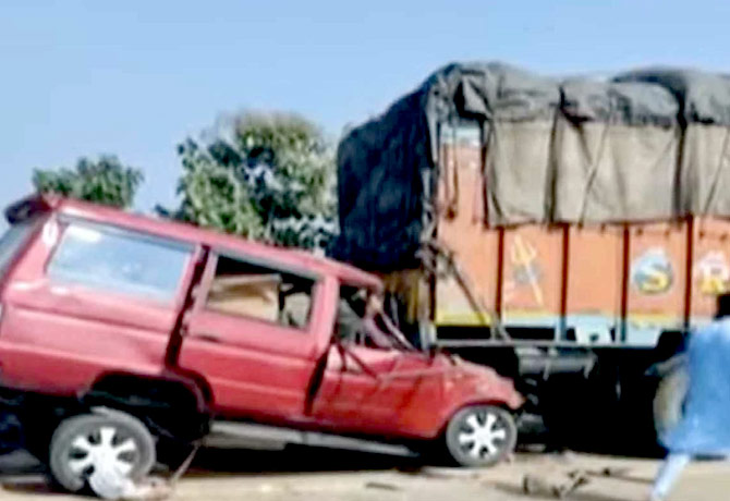 6 Killed in Road Accident in Kamareddy