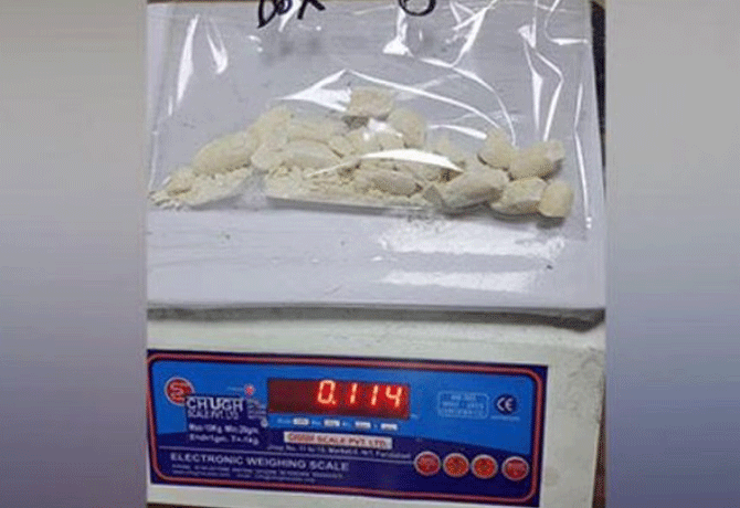 1 kg of cocaine seized in Delhi airport