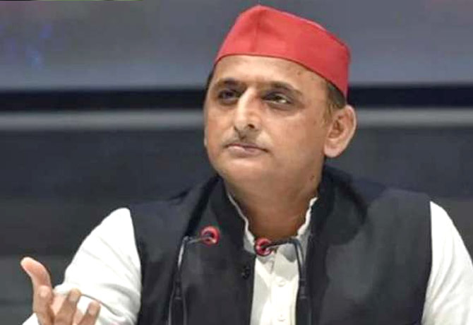Akhilesh offers SP ticket to Gorakhpur Urban MLA
