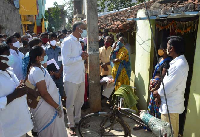 Minister Harish Rao in Fever Survey