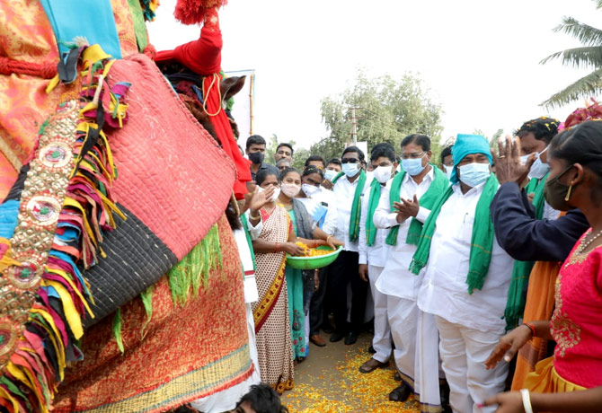 Minister Sabitha tractor rally in Maheshwaram