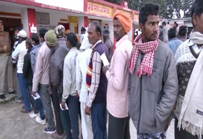 Polling begins in UP for the fourth phase