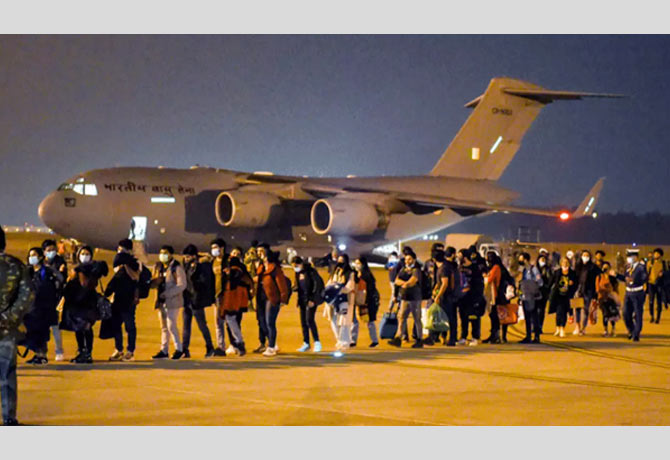 3,726 Indians to return on 19 flights