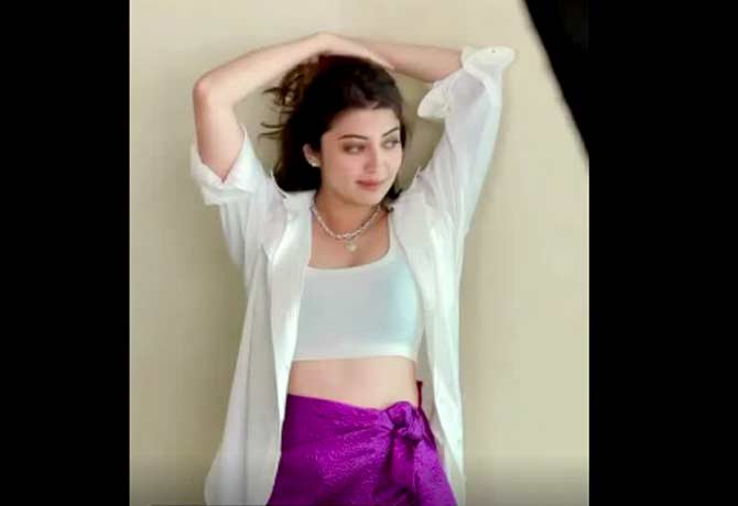 Actress Pranitha share her Glomarous Vedio on Koo