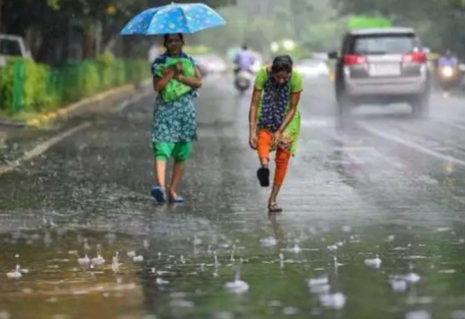 Light showers in many parts of Hyderabad