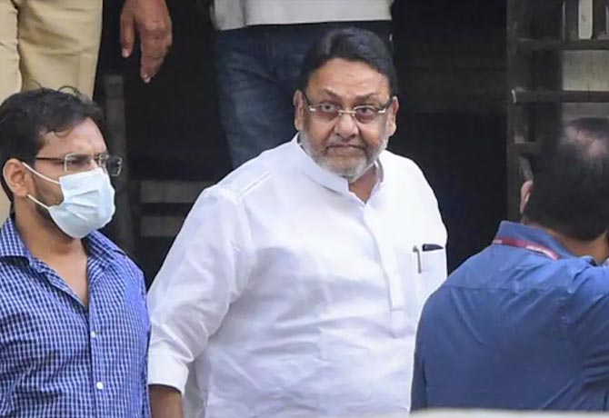 Maharashtra Minister Malik's condition is critical