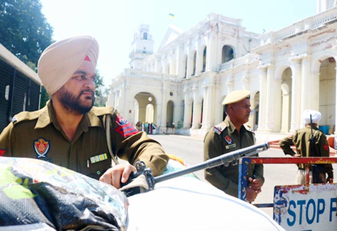 Compensation of Rs 1 crore if police lose their lives in line of duty
