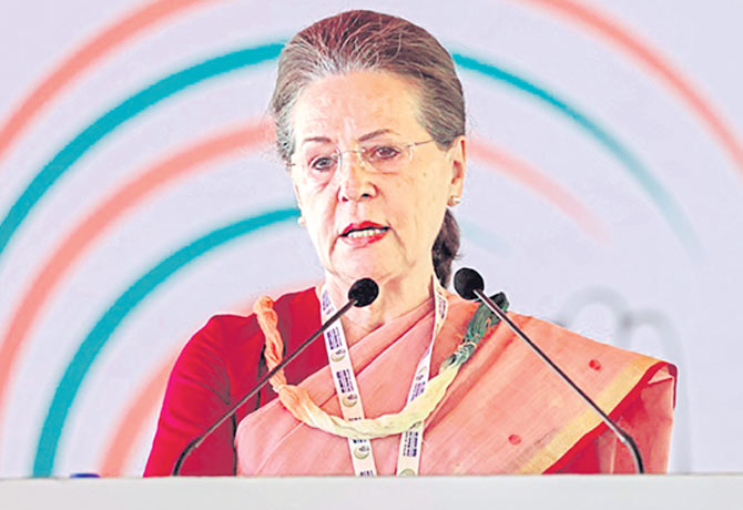 Modi-led government is torturing minorities:Sonia