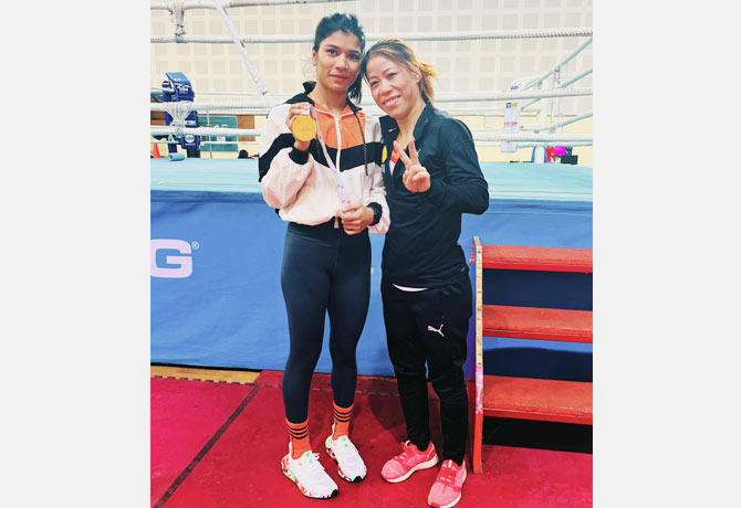 Forgetting feud with Mary Kom, Nikhat took fun photo with her