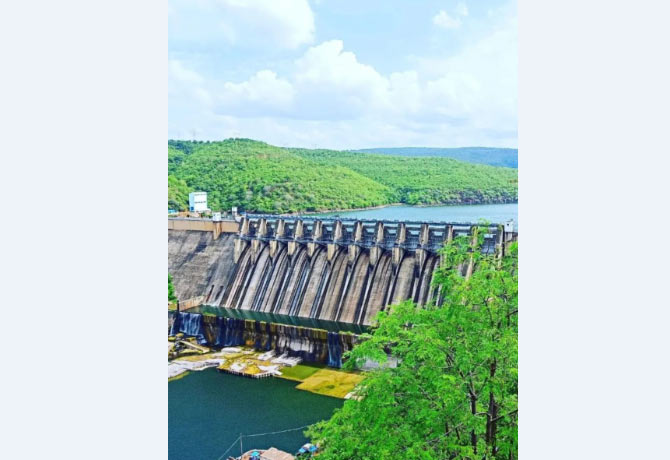 Srisailam project in danger zone