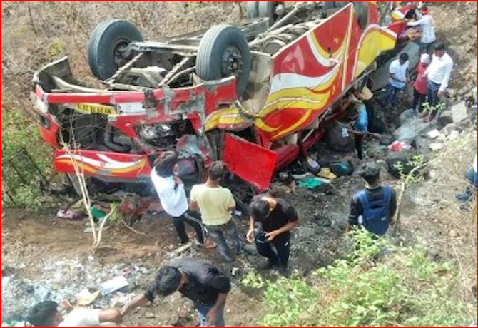 5 dead in road accident at Madhya Pradesh