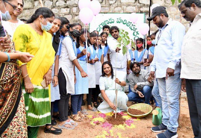Mayor Gadwal Vijayalakshmi planted the seedlings