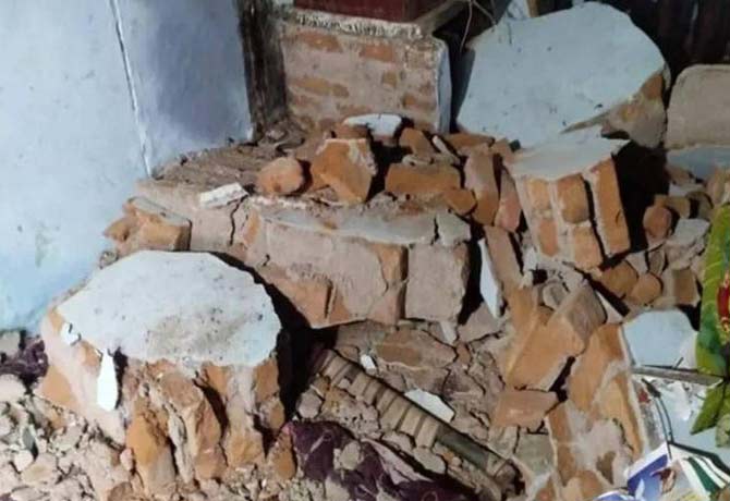 Building collapsed in Warangal