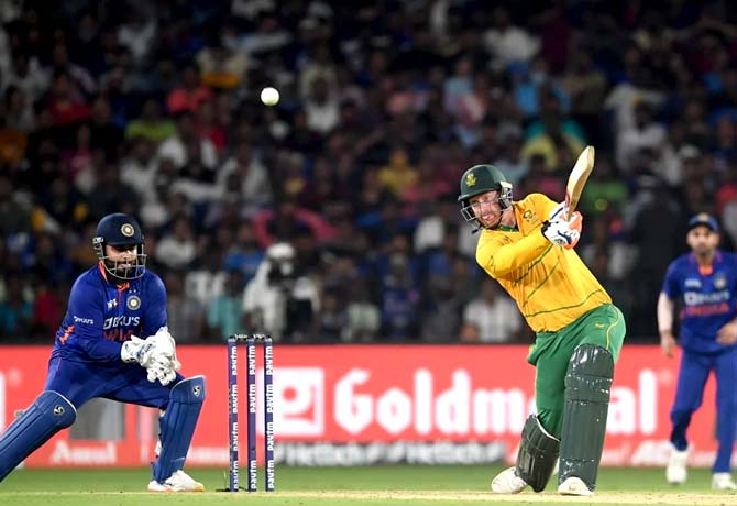 South Africa Won by 4 wickets against India