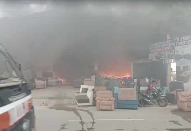 fire accident in Furniture Shops at lb nagar