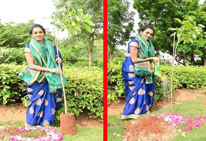 Mrs India Suhasini Participate in Green India Challenge