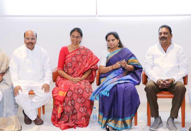 Minister Sabitha Indra Reddy solidarity with MLC Kavitha