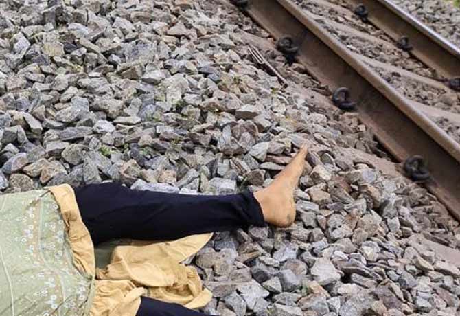 Love couple suicide attempt on railway track