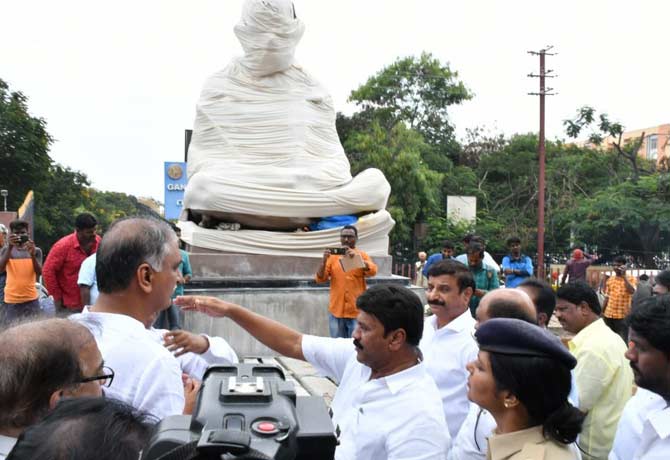 Minister Harish Rao and Talasani inspected Gandhi Statue