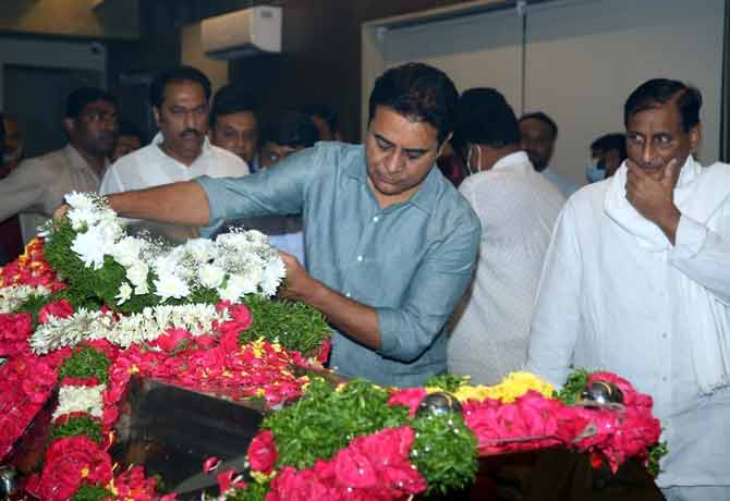 KTR Condolences to Demise of Mahesh Babu's Mother