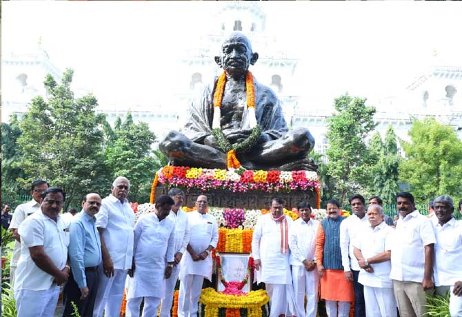 Speaker Pocharam- Council Chairman paid tribute to Gandhi