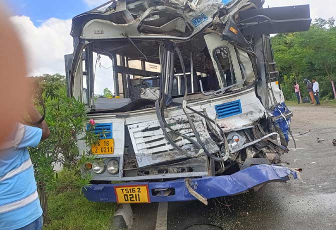 Two RTC buses collided in nizamabad