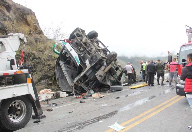 Terrible accident in Colombia 20 people died